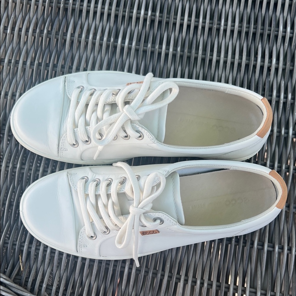 Ecco Women's White Leather Casual Sneakers
